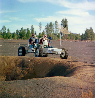 Illustration for article titled When NASA blew gigantic holes in Arizona for the Apollo Mission
